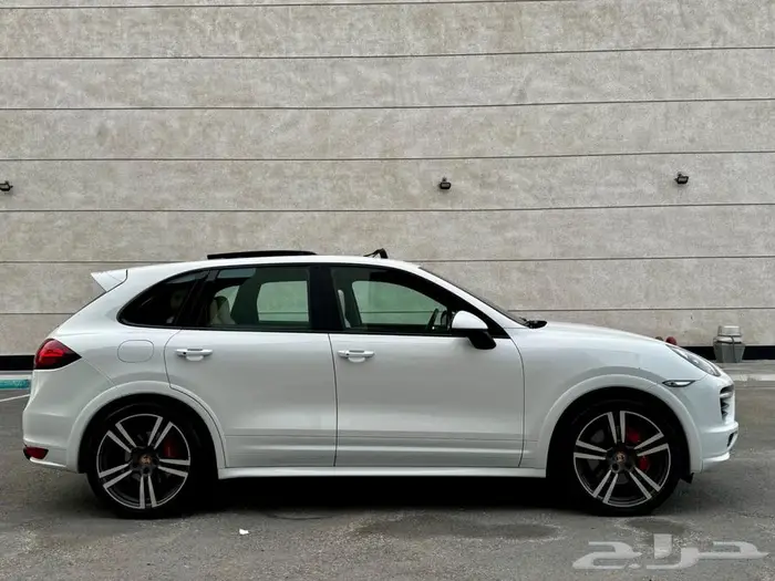 للبيع بورش كايين GTS مالك واحد بدي وكاله 8