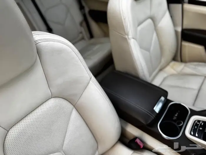 للبيع بورش كايين GTS مالك واحد بدي وكاله 20