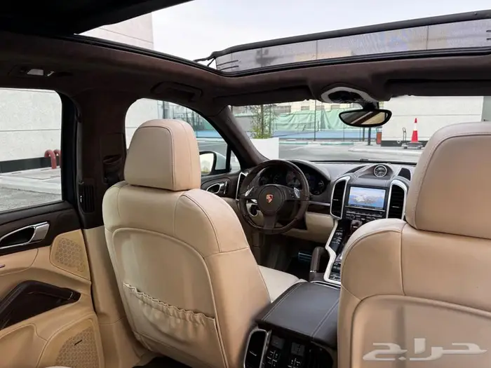 للبيع بورش كايين GTS مالك واحد بدي وكاله 25