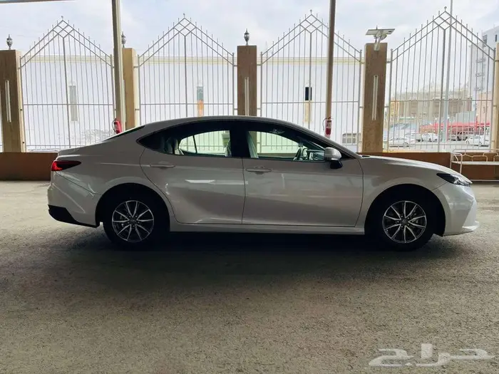 تويوتا كامري 2025 e هايبرد كاش او اقساط 5