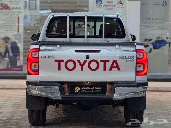 هايلوكس بريمي بنزين دبل فل كامل مفتاح 2025 20