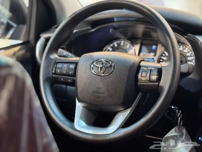 هايلوكس بريمي بنزين دبل فل كامل مفتاح 2025 4