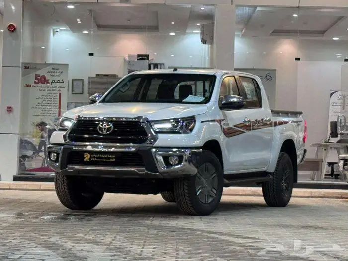 هايلوكس بريمي بنزين دبل فل كامل مفتاح 2025 3