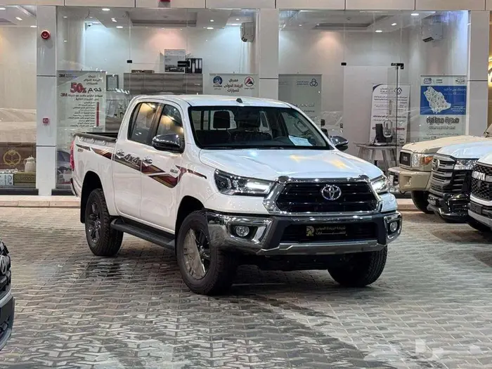 هايلوكس بريمي بنزين دبل فل كامل مفتاح 2025 0