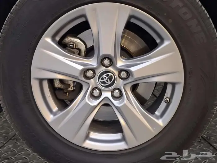 تويوتا راف فور LE 2023 3