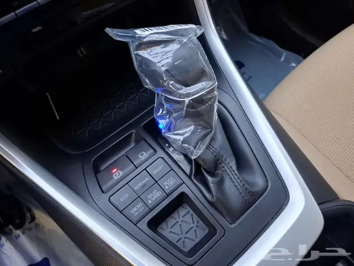 تويوتا راف فور LE 2023 5