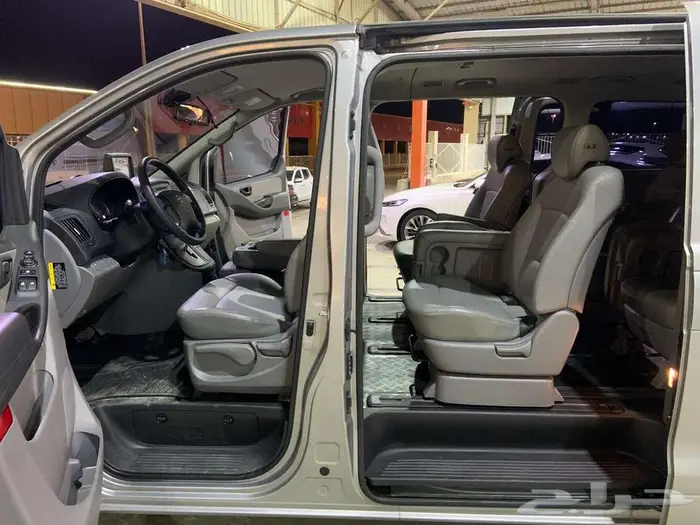 هيونداي H1 مستورد ديزل 2021 قير اتوامتيك شاشه كاميرا 9