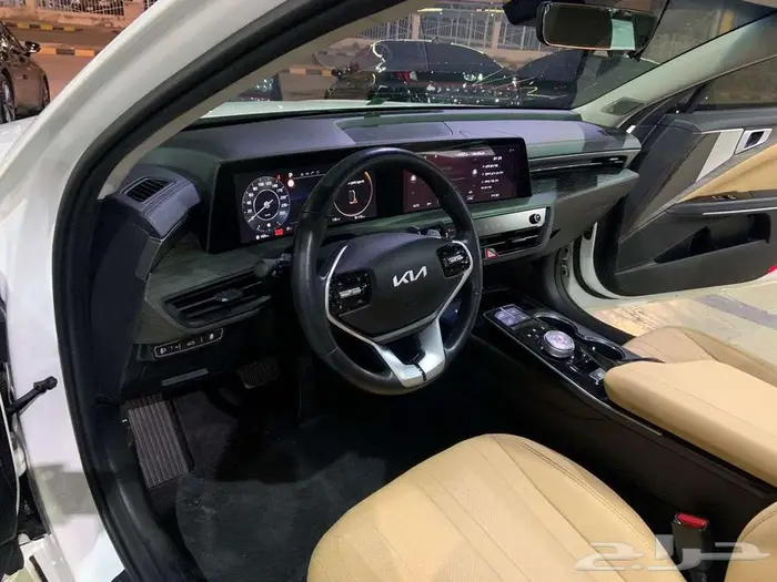 كيا K8 مستورد بنزين 2022 4 كاميرات قياده ذاتيه بصمه 8