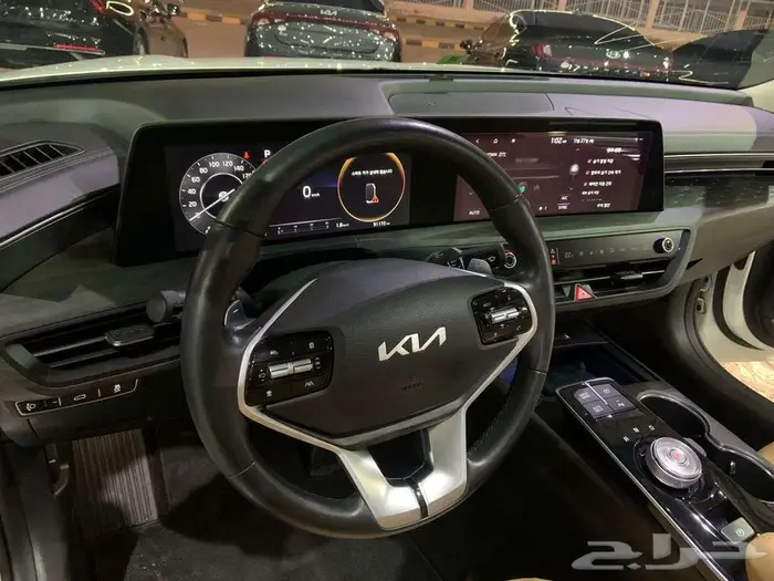 كيا K8 مستورد بنزين 2022 4 كاميرات قياده ذاتيه بصمه 7