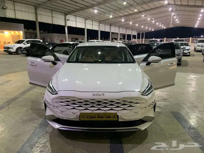 كيا K8 مستورد بنزين 2022 4 كاميرات قياده ذاتيه بصمه 6
