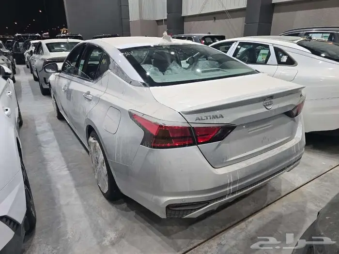 نيسان التيما نص فل SV موديل 2026 سعودي 2