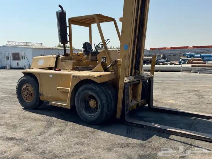 رافعه شوكيه فوركلفت كاتربيلر 10 طن 2