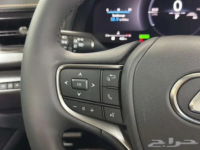 لكزس UX 300AH موديل 2024 8