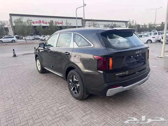 كيا سورنتو استاندر 1.6cc تيربو هايبرد 2024 تصدير مصر 10