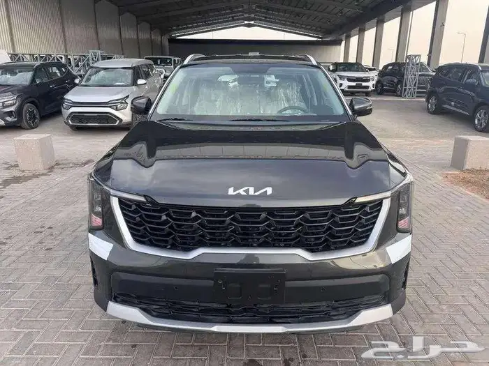 كيا سورنتو استاندر 1.6cc تيربو هايبرد 2024 تصدير مصر 1