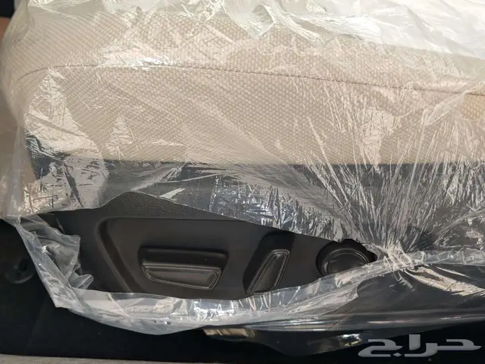 تويوتا كامري E هايبرد 2025 لون تيتانيوم 7