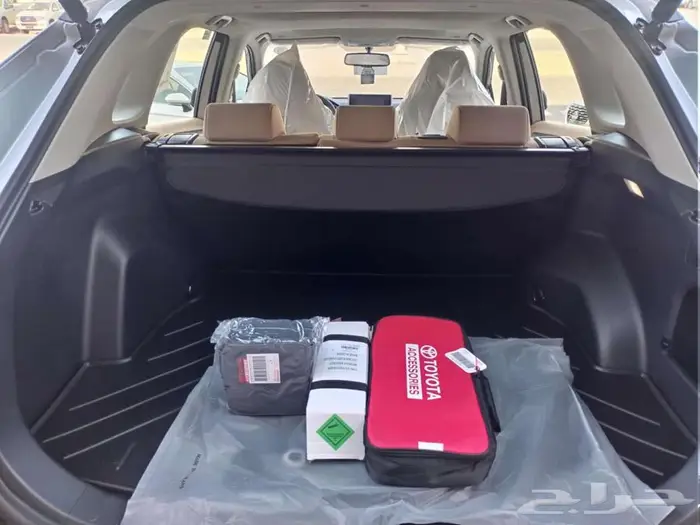 تويوتا راف فور 2025 XLE نص فل عبداللطيف جميل 12