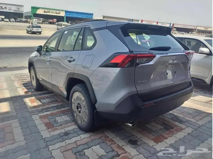 تويوتا راف فور 2025 XLE نص فل عبداللطيف جميل 14