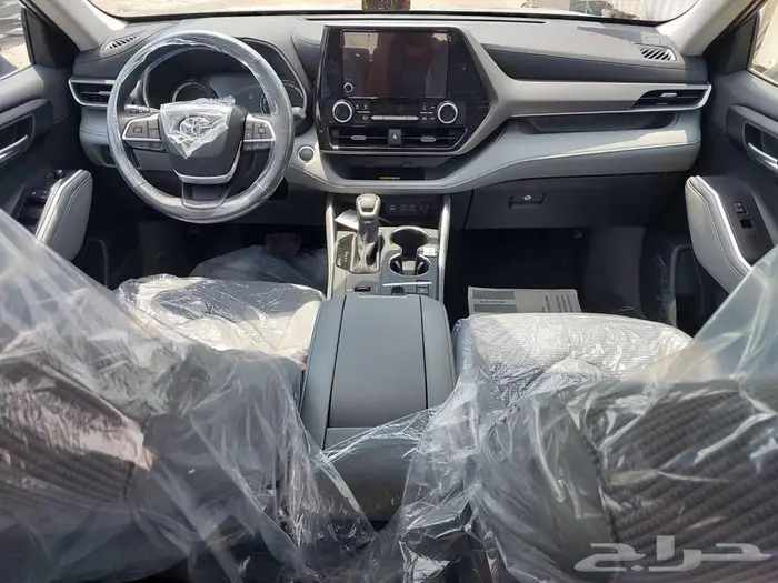 تويوتا هايلاندر GLE نص فل 2025 سعودي 3