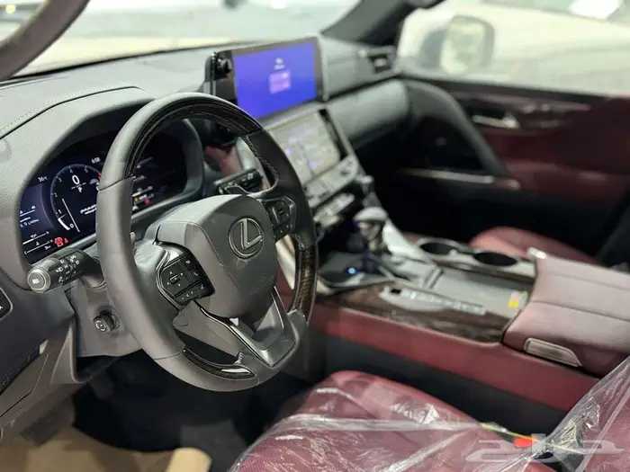 لكزس - LX600 BB - بريمي - 2025 اللون ابيض داخلي احمر 16