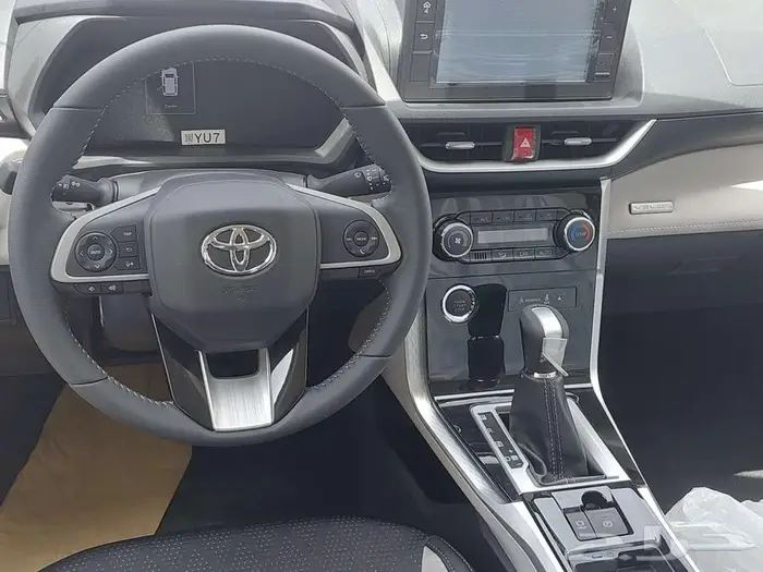 تويوتا2025 فيلوز GLX 2025بنزين تقسيط وكاش 7