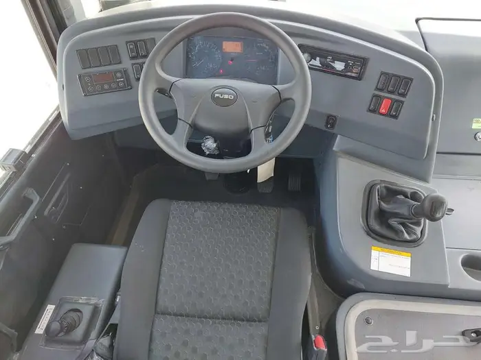 ميتسوبيشي باص روزا 36 راكب ديزل جير عادي خليجي 2026 3