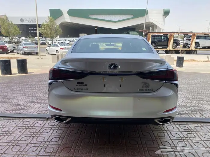 لكزس - ES350 CA - 2025 الساير كويتي جميع الالوان 12