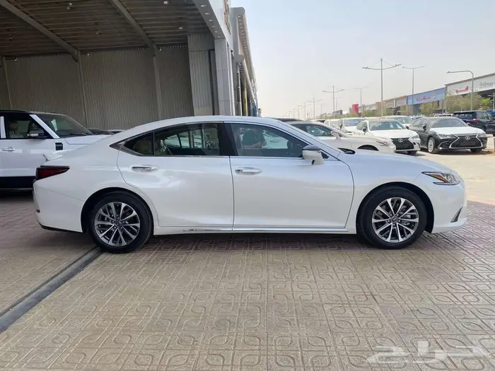 لكزس - ES350 CA - 2025 الساير كويتي جميع الالوان 3