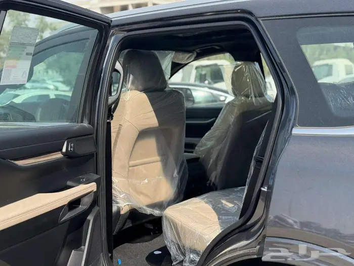 فورد ايفرست 2025 فل كامل - دبل (عازل حراري مجاني) 10