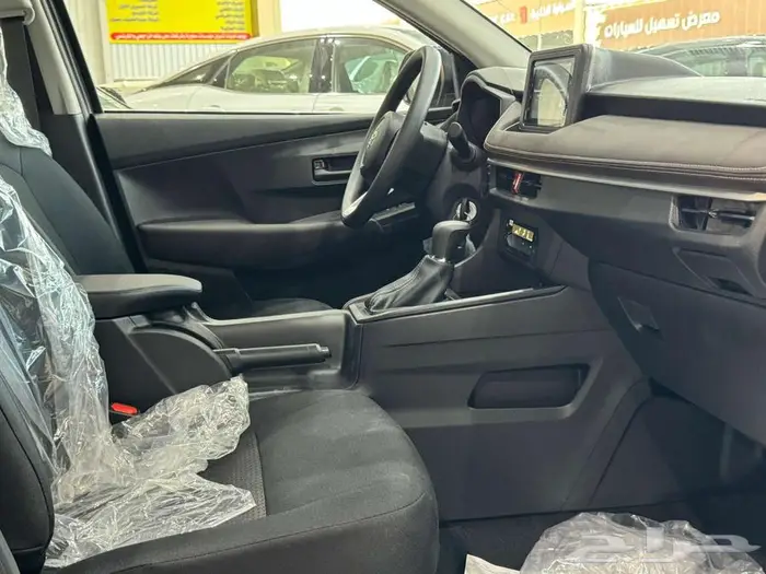 تويوتا يارس 1.3 y بنزين 2026 كاش وأقساط 19