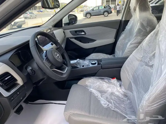 نيسان اكس تريل 2025 SVدبل جديد اصفار سعودي 8