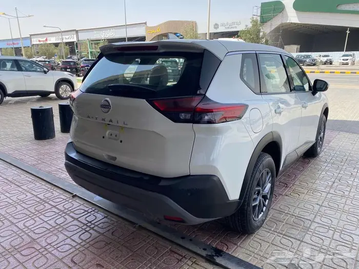 نيسان اكس تريل 2025 SVدبل جديد اصفار سعودي 14