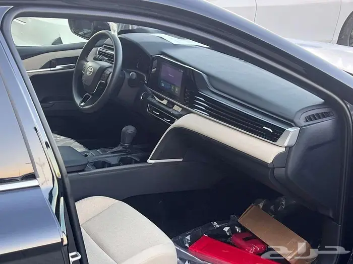 تويوتا كامري E ستاندر طيس بنزين 2025 (بريمي) كاش واقساط 8