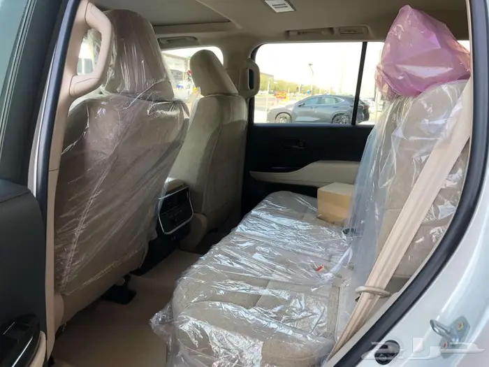 تويوتا لاندكروزر 2025 -L2 بنزين. (- ابيض ) 11