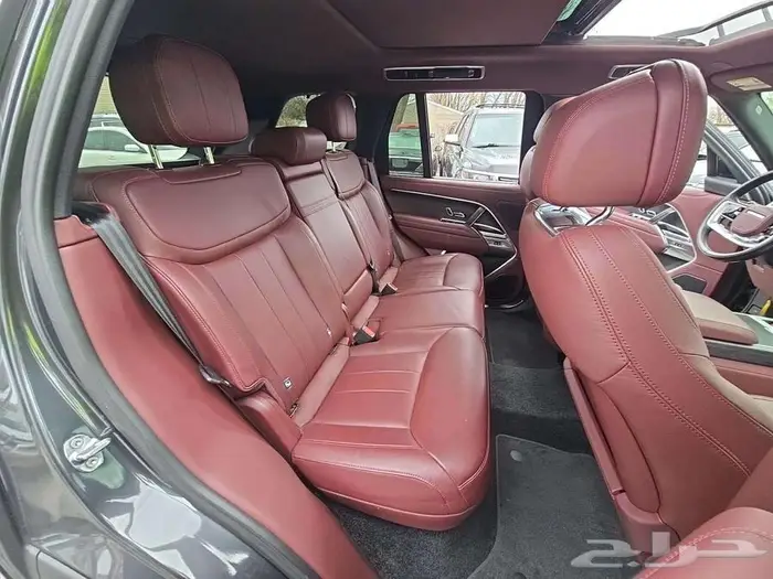 2024 Land Rover Range Rover SE 10