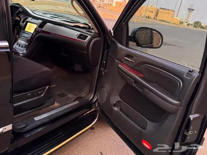 كادليلاك اسكاليد 15