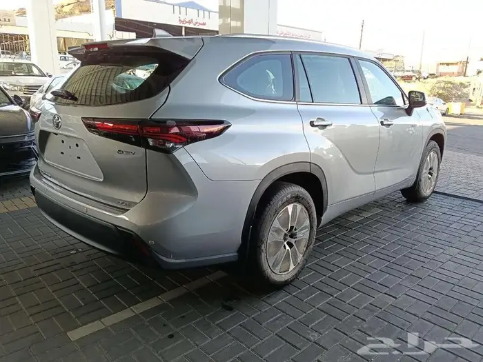 تويوتا هايلاندر GLE نص فل م 2025 - سعودي 4