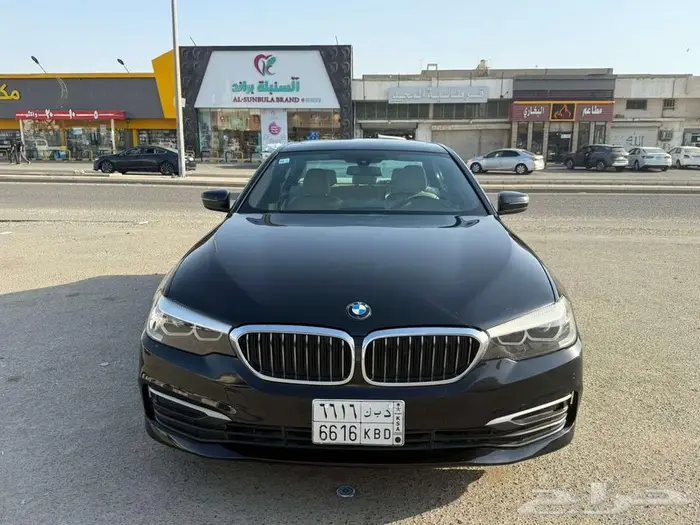بي أم دبليو الفئة الخامسة 530i 2017 0