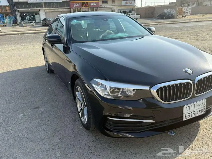 بي أم دبليو الفئة الخامسة 530i 2017 4