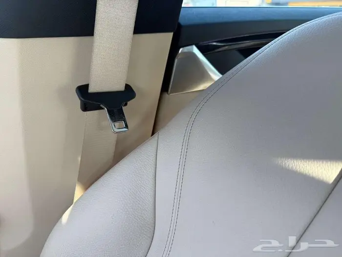 بي أم دبليو الفئة الخامسة 530i 2017 13