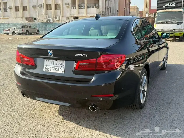 بي أم دبليو الفئة الخامسة 530i 2017 14