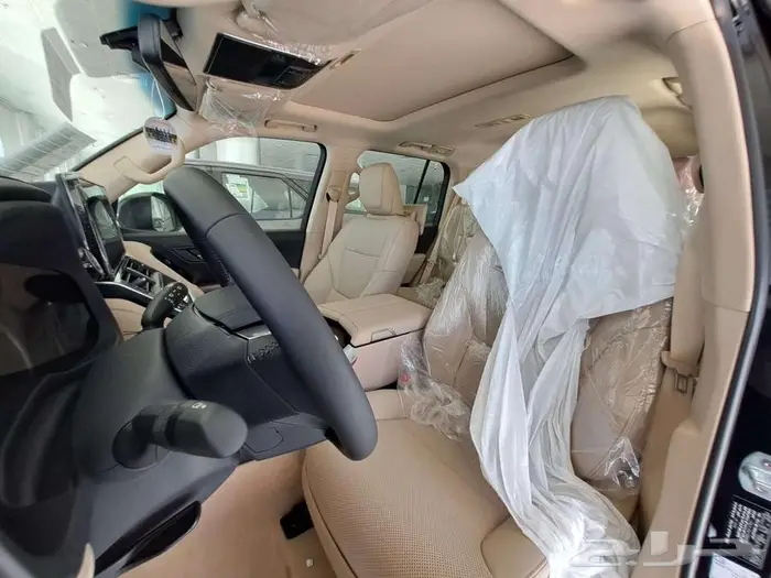 تويوتا لاندكروزر Gxr4 بنزين ( لون أسود ) 2026 6