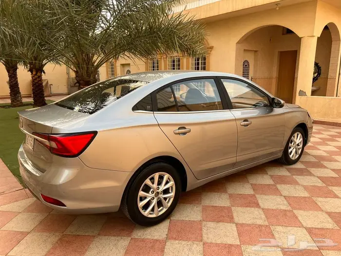 للبيع MG5 موديل 2022 نظيفه 7