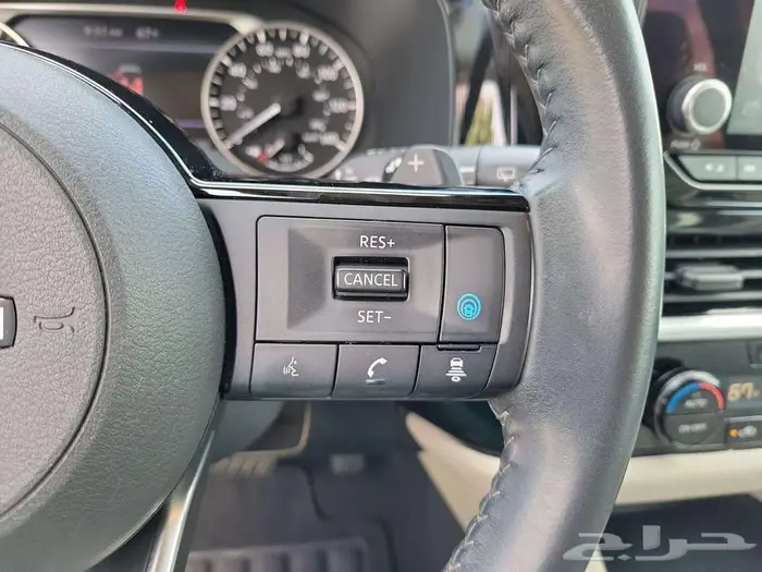 2022 Nissan Pathfinder SV 14