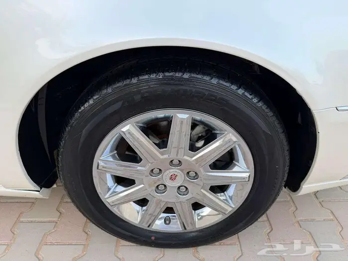 كاديلاك DTS 2011 نظيف جدا وكاله 2