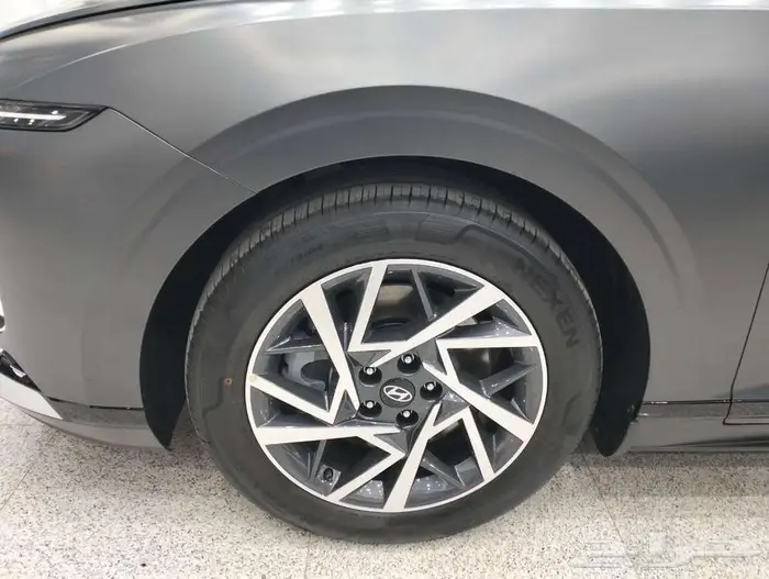 هيونداي ازيرا كلاسيك 2026 اقل سعر للكاش 147775 بالضريبة 4