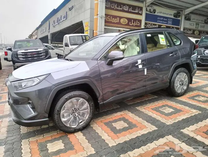 تويوتا راف فور 2025 XLE نص فل عبداللطيف جميل 7