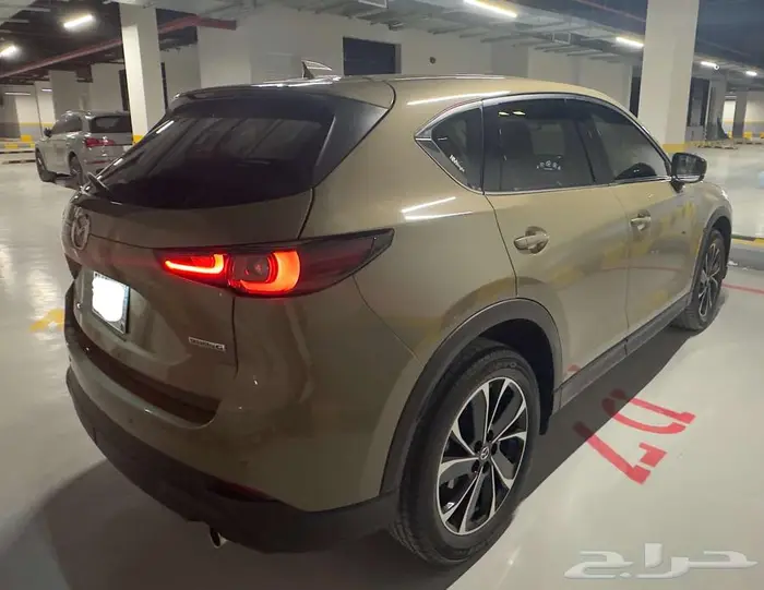 للبيع مازدا CX-5 موديل 2023 فل كامل وكالة شبه جديدة 3