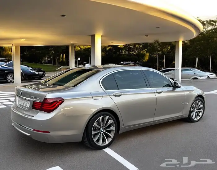 بي أم 730 موديل 2015 فل كامل 0