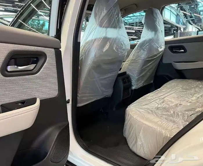 نيسان اكستريل ستاندر 5 و 7 مقاعد دبل دفع رباعي 2026 كاش وبنك 13